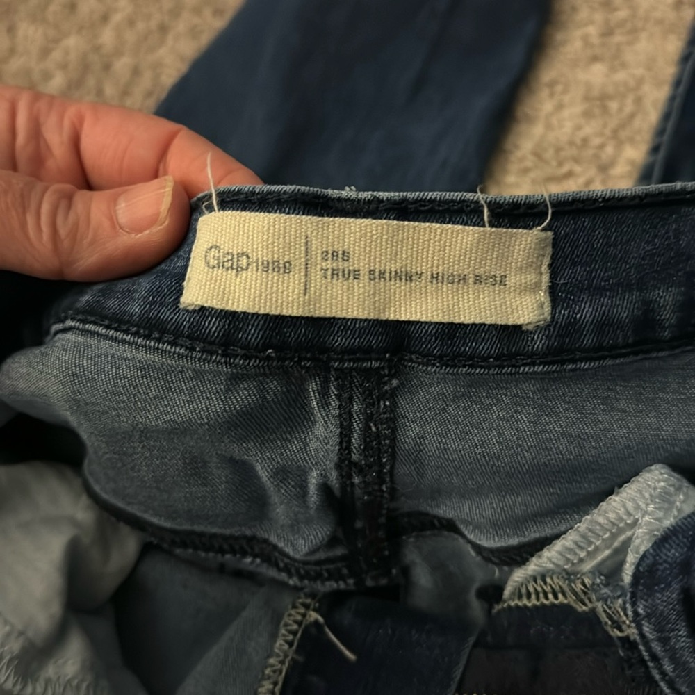 Gap Women’s True Skinny High Rise Jeans - Size 29S